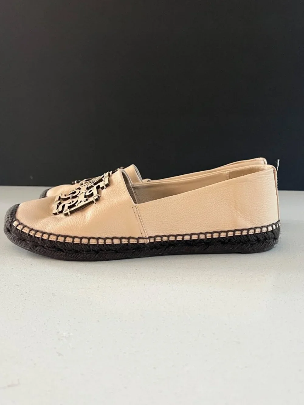 TORY BURCH BEIGE LEATHER ESPADRILLES FLATS SIZE 7.5
